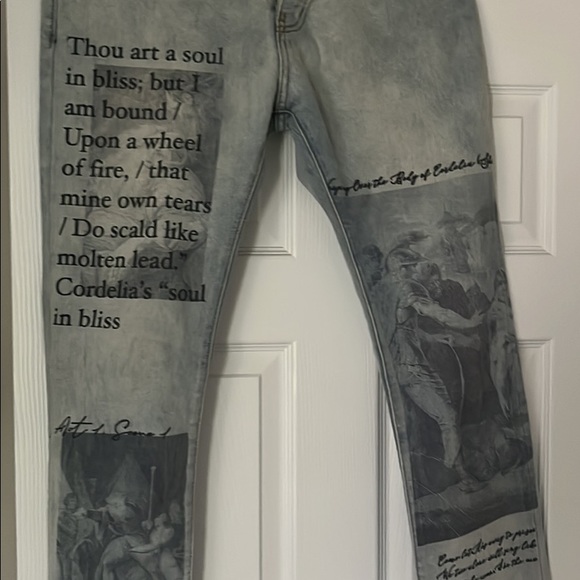 I bought two pairs of same jeans - Picture 6 of 6